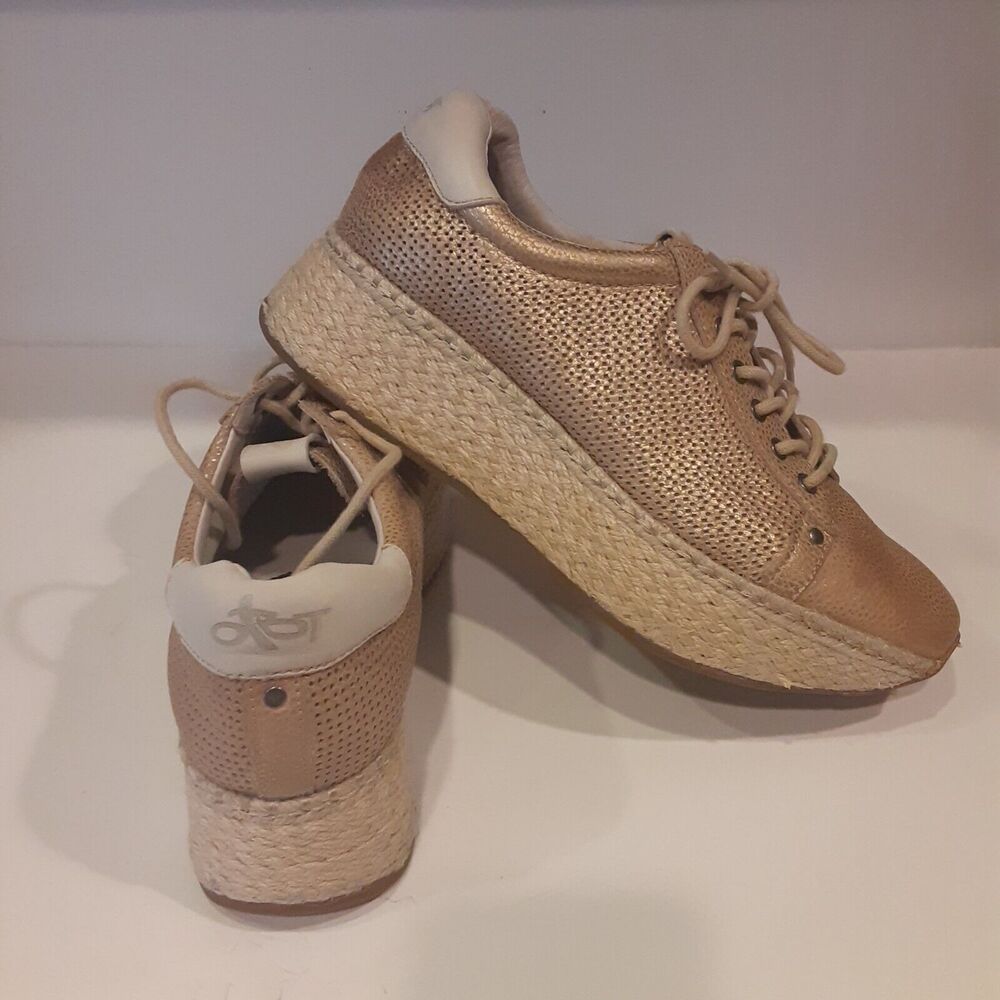 OTBT Meridian Fashion Leather Mesh Sneakers sz9.5M Comfort Gold